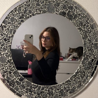 starsxo_'s profile picture. @aimespages wife x