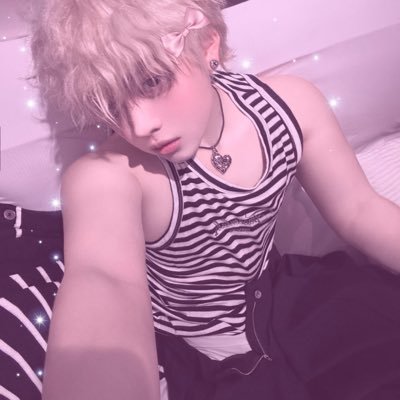 ang1e_th0ny's profile picture. 🎀-✮ .•.⊱ Entrei aqui pq o crack tá caro 🩷🕷️