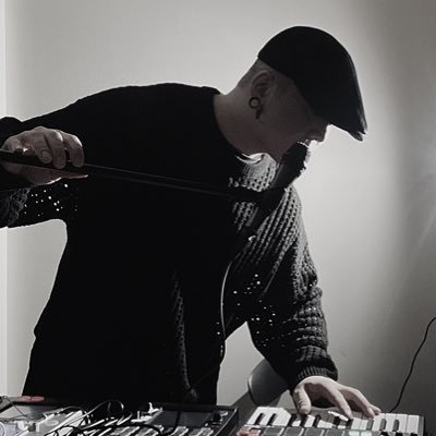 4nsk_s's profile picture. from sapporo, sound & art work, 🩸🩸