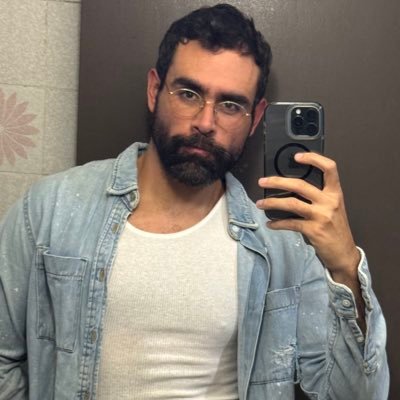 EnriqueLarios's profile picture. 