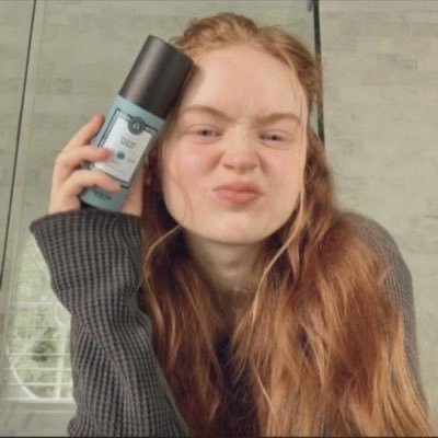 perkinsevermore's profile picture. jesus what?? robin buckley and joyce byers lovebot