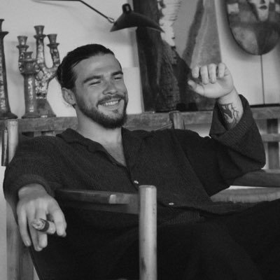 axmendes_'s profile picture. notes à moi-même