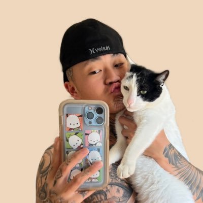 crybabyxhunter's profile picture. booking form linked