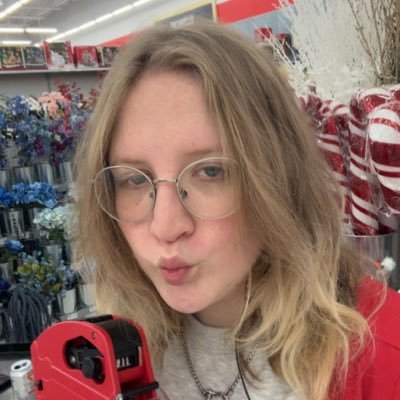 inamairead's profile picture. i’m gonna say whatever i want and no one can stop me