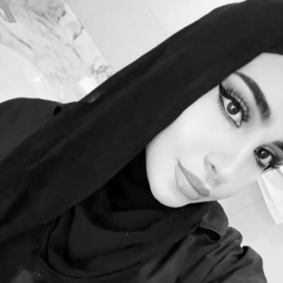 monarosei's profile picture. 🎧🌸🎀🪞☕️✨