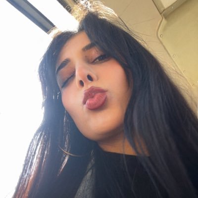 Nazlhocaaa's profile picture. .