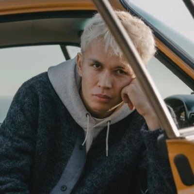 albonsms's profile picture. promoting jay to rb’s second seat 𖥔 ݁── @frekisms