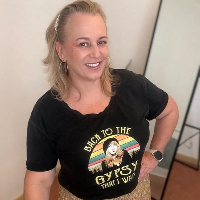 valerie051110's profile picture. Wearing something different to keep each day fun, a little dancing and maybe even inspire others to wear all their clothes and groove along too.