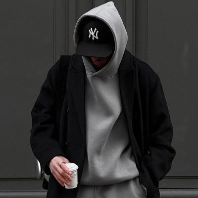 4455g's profile picture. «كُن لنفسك سندًا قبل الجميع . | @7755u |»