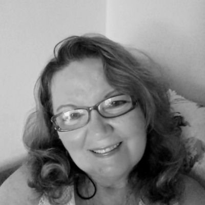 DilanaGomes's profile picture. Advogada- Perita, filha, mãe, sogra, avó de Sofia. Adoro animais e flores. Os campos e cachoeiras meus passeios favoritos.