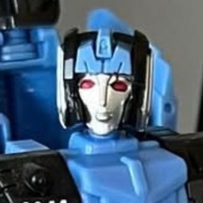 Caltainty's profile picture. Passionate about Transformers | She/They | Collector of robots who have emotions and feelings
