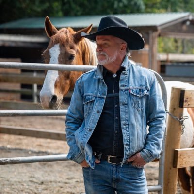 TommyCigliani's profile picture. Libation Director 🍸    Provider Driver 💨             Sound Therapist 🎶