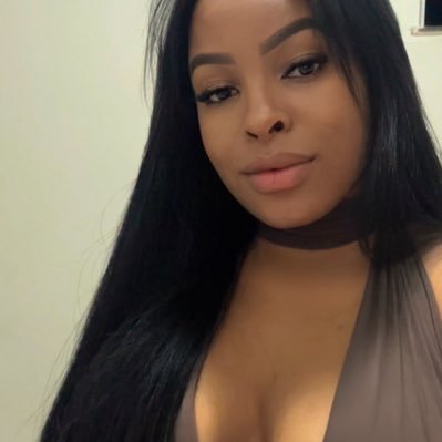 jakelinecrv's profile picture. Sejamos como o sol que não visa nenhuma recompensa, nenhum elogio, simplesmente brilha ✨