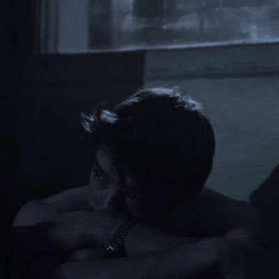 witheringlimbs's profile picture. dm 4 insta & tumblr