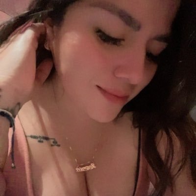 ItzayanaMoralex's profile picture. Esposa de la vida, amante de la música y naturalmente llena de locura...