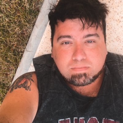 leandguido's profile picture. (+18). Apariencias.