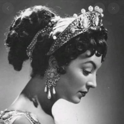 sensualhoplite's profile picture. girl soup 2.0 | the wickedest woman in rome | i like underwater archaeology and ancient warfare