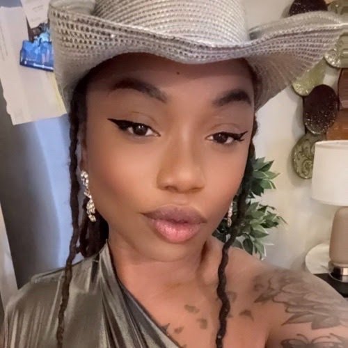 MissyJaeokx's profile picture. 