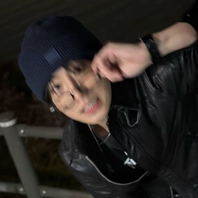 hseungcat's profile picture. usando metadinha caitvi com o heeseung enquanto a gnt assiste jogo do @Corinthians coladinhos