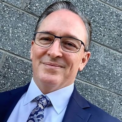 LowellWhiter's profile picture. Who dares, wins. Who sweats, wins. Who plans, wins.