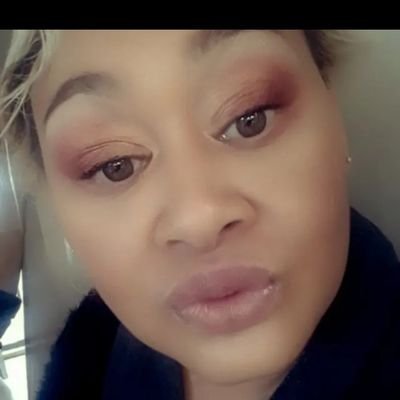 LaynzM's profile picture. 