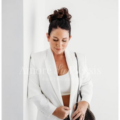 NiamhParker4's profile picture. Building the future. Legal 🦅Advocate for equal opportunity & equality before the law. Anti-corruption #Republican #WhiskeyTale #IrishUnity 🇮🇪#DublinIsFalling