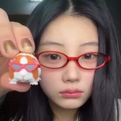 calfryes's profile picture. 🍒🐹