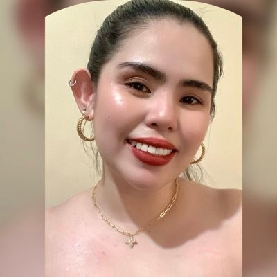 christinar23811's profile picture. 