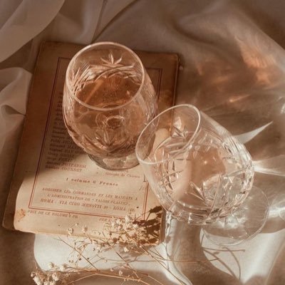 Vaevars's profile picture. 