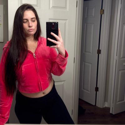 Madiiig_'s profile picture. 👩‍❤️‍👩♑️