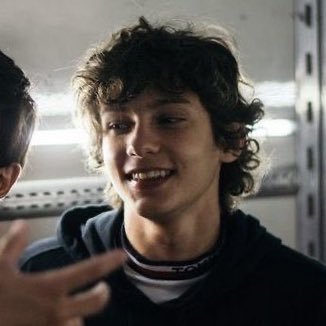 mewclarens's profile picture. 