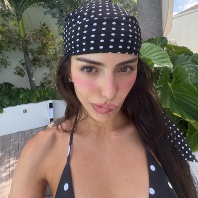 jnroumie's profile picture. foi-me posto um espinho na carne.