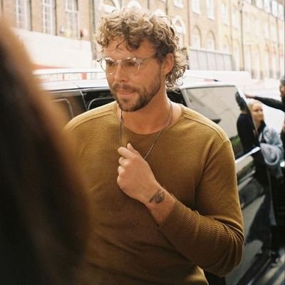 5sosforinfinity's profile picture. 5sos fanpage •
since 2011 •
saw them 18.6.15 •
seeing them 24.10.26 •