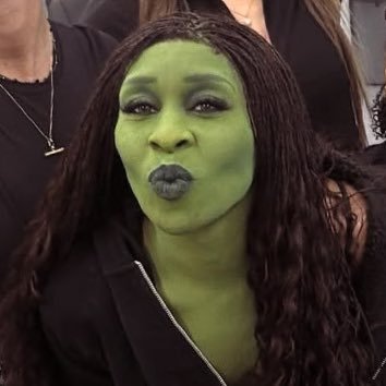 FIYERCR0WS's profile picture. 