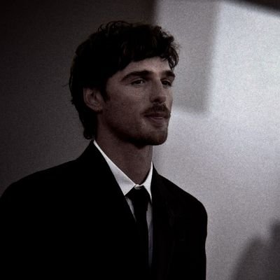 Suc0nbss's profile picture. 