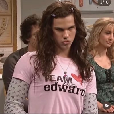 calumsdimplesss's profile picture. amor de lejos amor de pendejos ✧･ﾟ: *✧･ﾟ:*