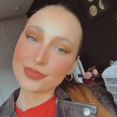 Joyxxsherlock92's profile picture. your spooky friend 🔮