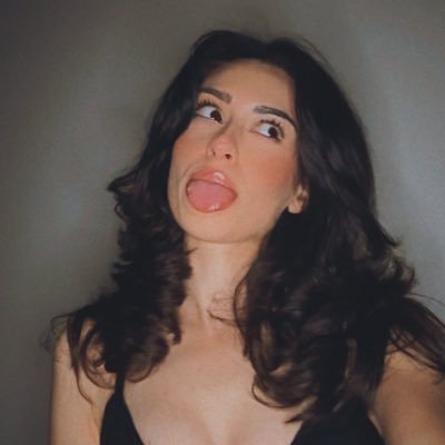 icebitchVL's profile picture. certified yapper