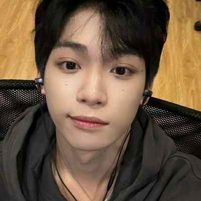 notsbubu's profile picture. #chengwei #saintshin