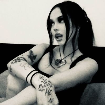 klzmav's profile picture. 