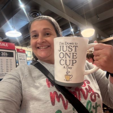 iTeachUnicorns's profile picture. Mom👨‍👩‍👧‍👦 SpEd Teacher👩‍🏫 puzzles🧩 books📚 outdoors🌳 🌊 Venmo: Katie-Clair-2 6️⃣5️⃣🎹 $KatieClair2 #lovewins #teamstacks #pulte #ItTakesaVillage