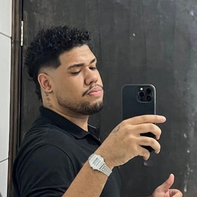 carlosscaratto's profile picture. Welcome to my delirium 🙃