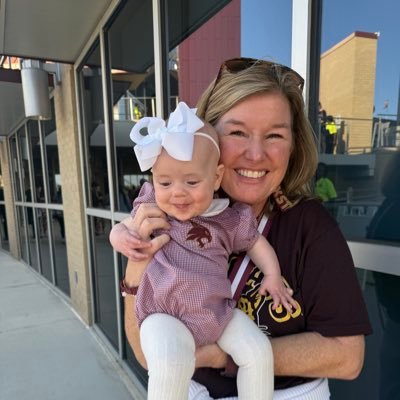 kepope34's profile picture. 💜MHS teacher🐻 💛 HUGE TXST fan 😻 Go, Cats!! 🐾 🏈 🏐 🏀 🥎 ⚾️🌊 PAC1️⃣2️⃣