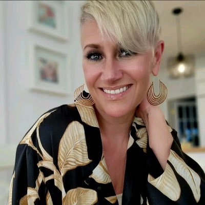 evans1295's profile picture. I'm a caring and honest lady I’m here to make everyone happy in any situation 🥰🎊🍒🍒