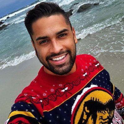 PapiNCali's profile picture. Former Tower Records artist 🎨 | Designer ✨ | Traveler 🌍 | Photographer 📸 | Disneyland 🏰 | MJ & Janet 🎶 | Jurassic Park 🦖 | Men ❤️