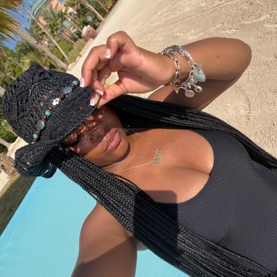 supernesh_'s profile picture. 🌚