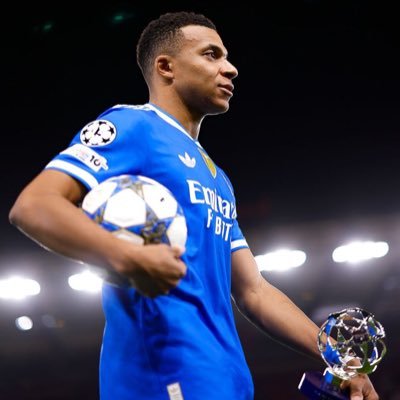 X_SHADES23's profile picture. @Cristiano🐐| @JohnCena🐐 | @RealMadrid🐐| @imVkohli🐐|Valverde and Mbappe enthusiast.