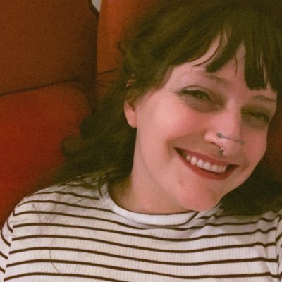 proserpinah's profile picture. ♡Evelyn♡ 28 • Aries ☼ Pisces ☾ Leo ↑ • 69” • hot mid• emo gatekeeper copypasta • @george47282