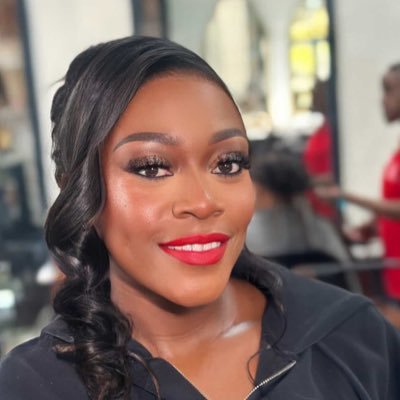 SueNyarai's profile picture. Child of a King 👸|God's own 😇