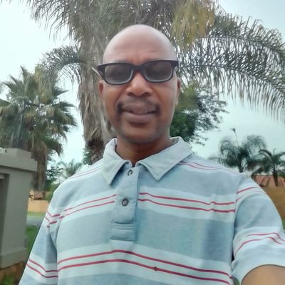 Mhlengwe7Hasani's profile picture. 100% Mutsonga thwii ni muyingiseri nkulu wa Munghanalonene fm Makombandlela na xipano xa Kaizer Chiefs you follow me i follow you back no Trading please  🙏✊👍